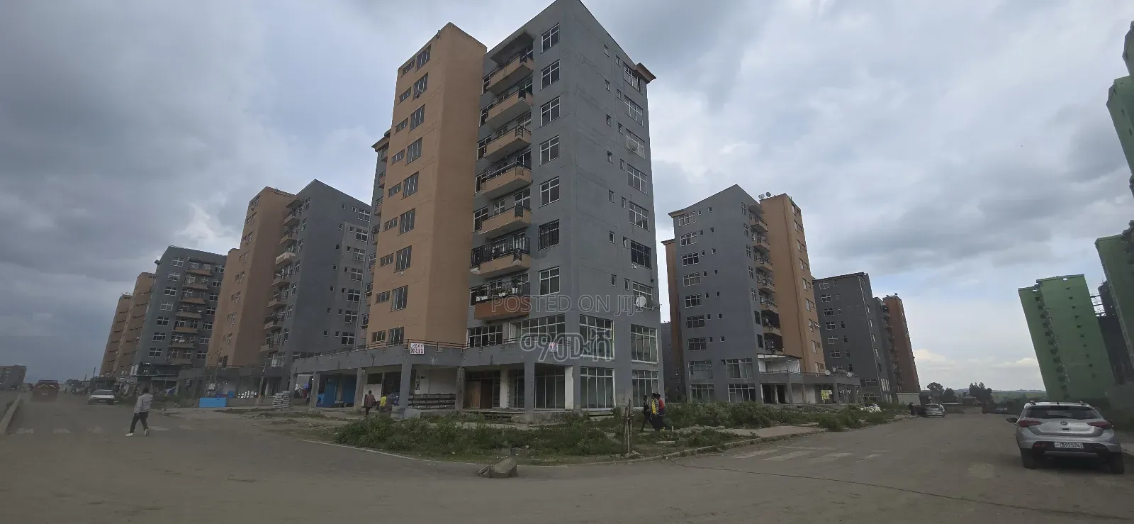 3bdrm Condo in አያት, Bole for sale