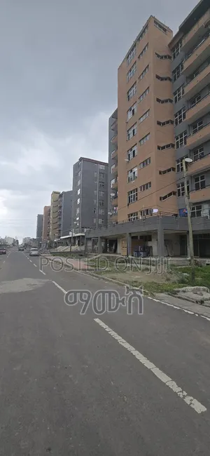 3bdrm Condo in አያት, Bole for sale