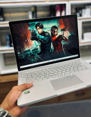 New Laptop Microsoft Surface Book 2 16GB Intel Core I7 SSD 256GB