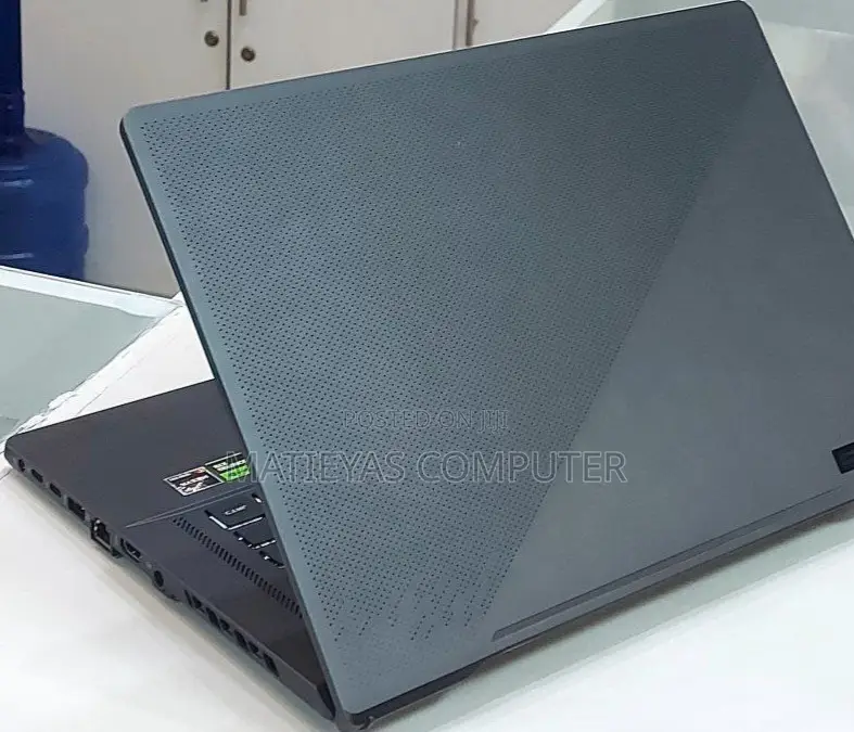 New Laptop Asus ROG Strix G15 16GB AMD Ryzen 7 SSD 1T