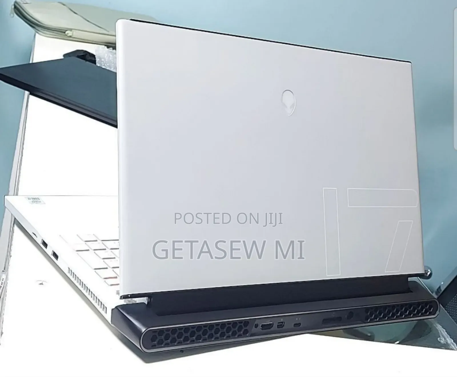 New Laptop Alienware M17x R2 16GB Intel Core I7 SSD 1T