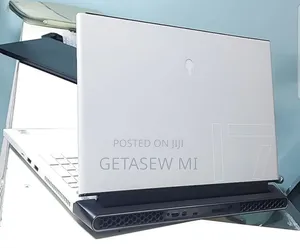 New Laptop Alienware M17x R2 16GB Intel Core I7 SSD 1T