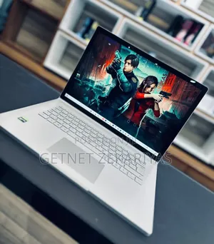 New Laptop Microsoft Surface Book 2 8GB Intel Core I7 SSD 256GB