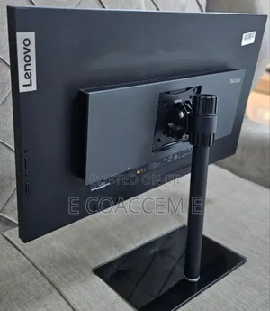 LENOVO Thinkvision Monitor