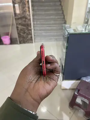 Apple iPhone 8 64 GB Red