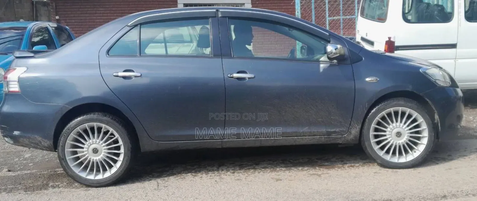 Toyota Yaris 2011 Blue