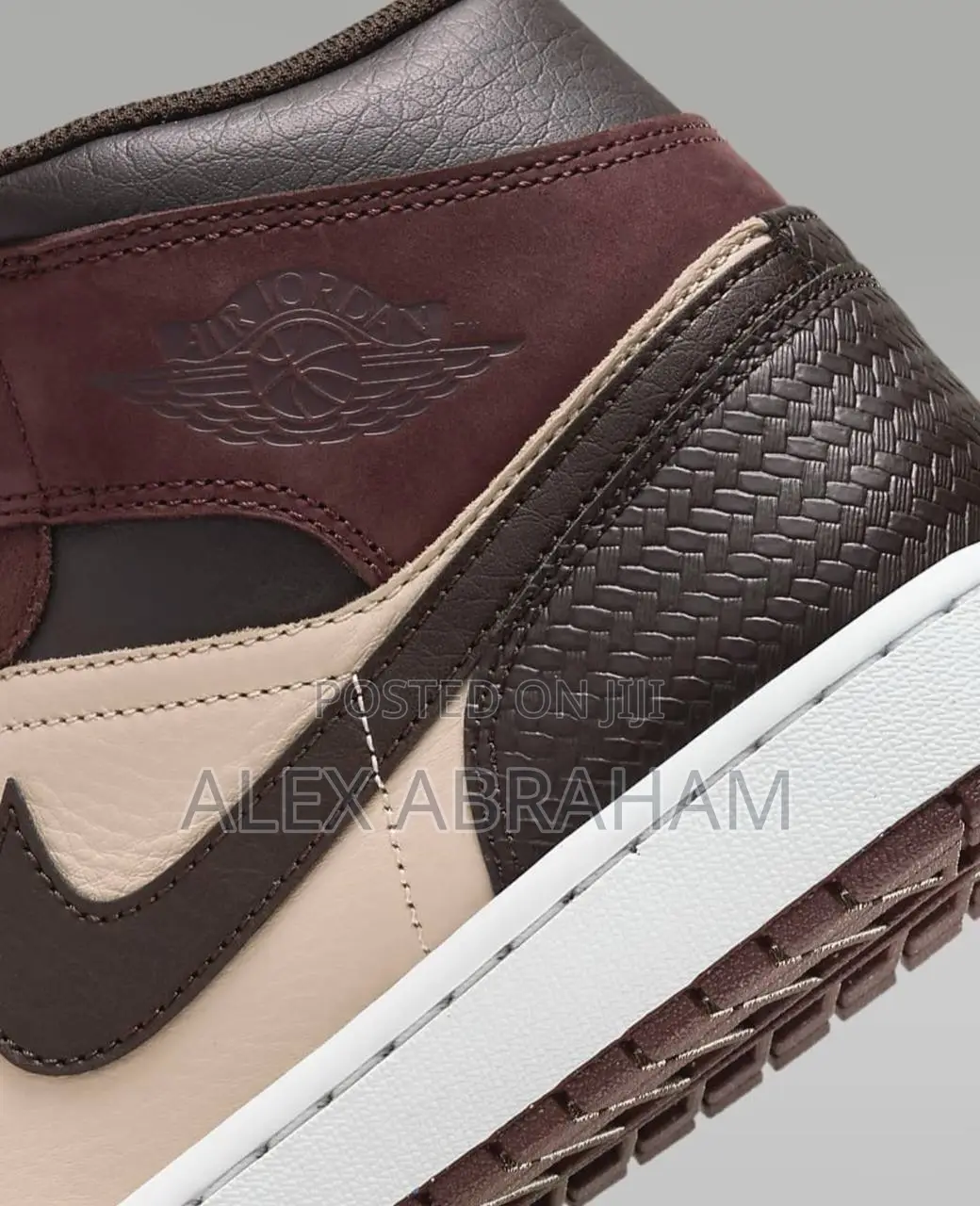 Jordan 1 “Mid Se Paris”