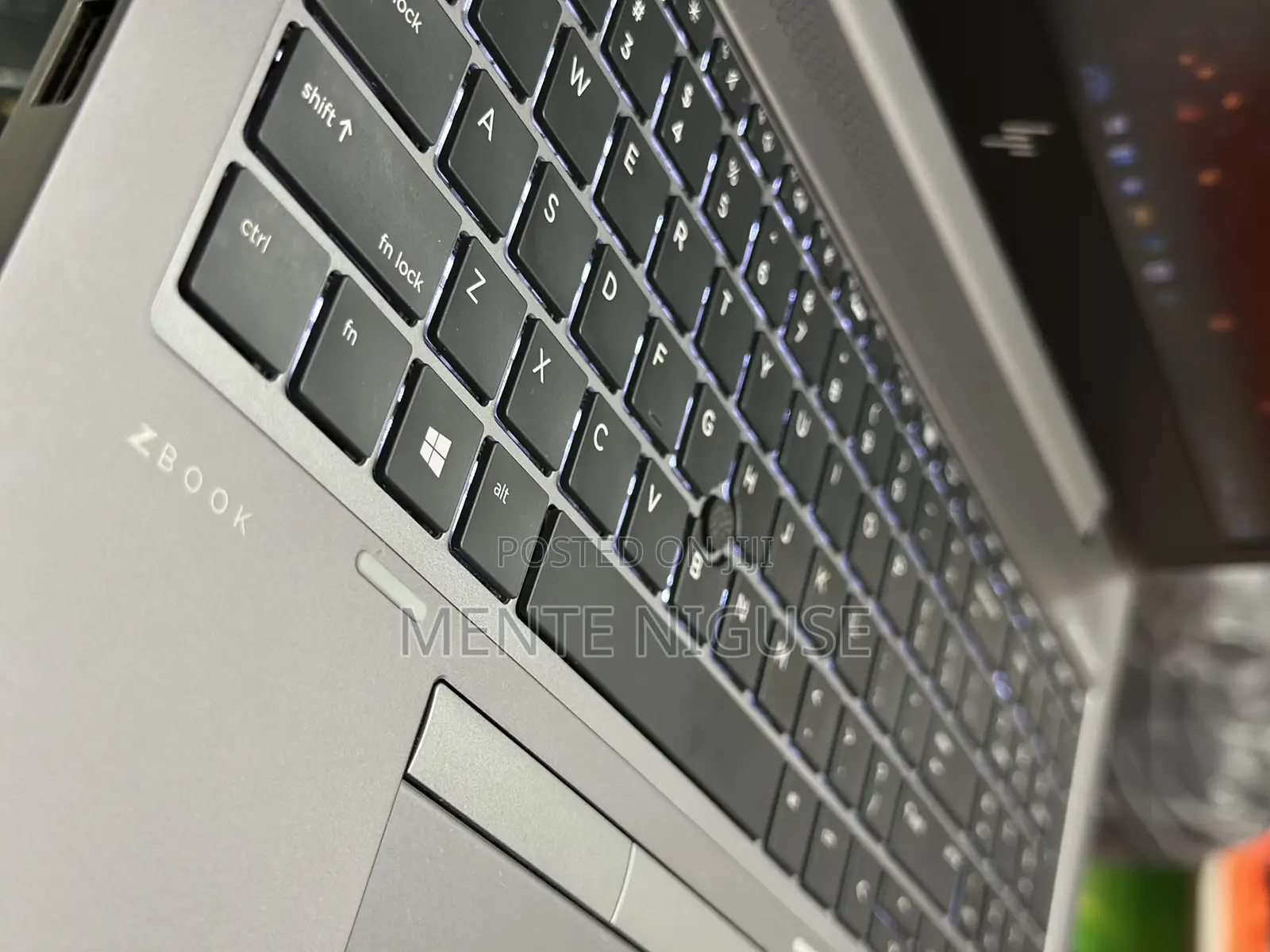 New Laptop HP ZBook 15u G5 16GB Intel Core I7 SSD 512GB