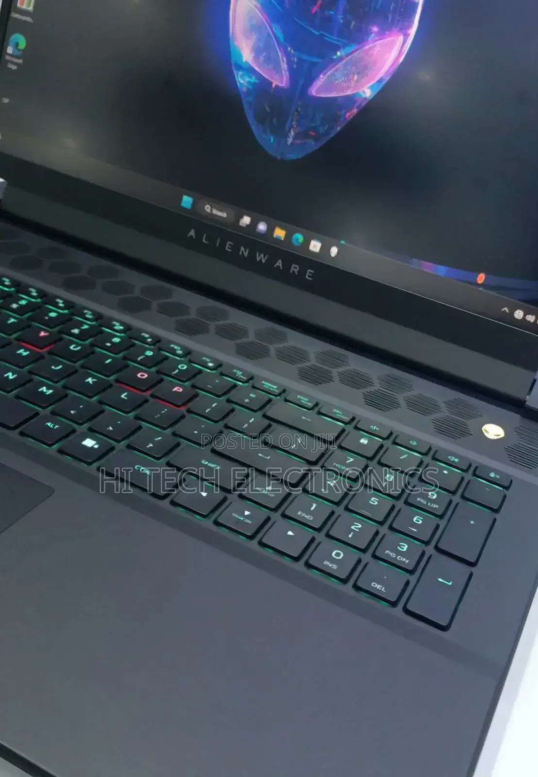 New Laptop Dell Alienware M18X 32GB AMD Ryzen 9 SSD 1T