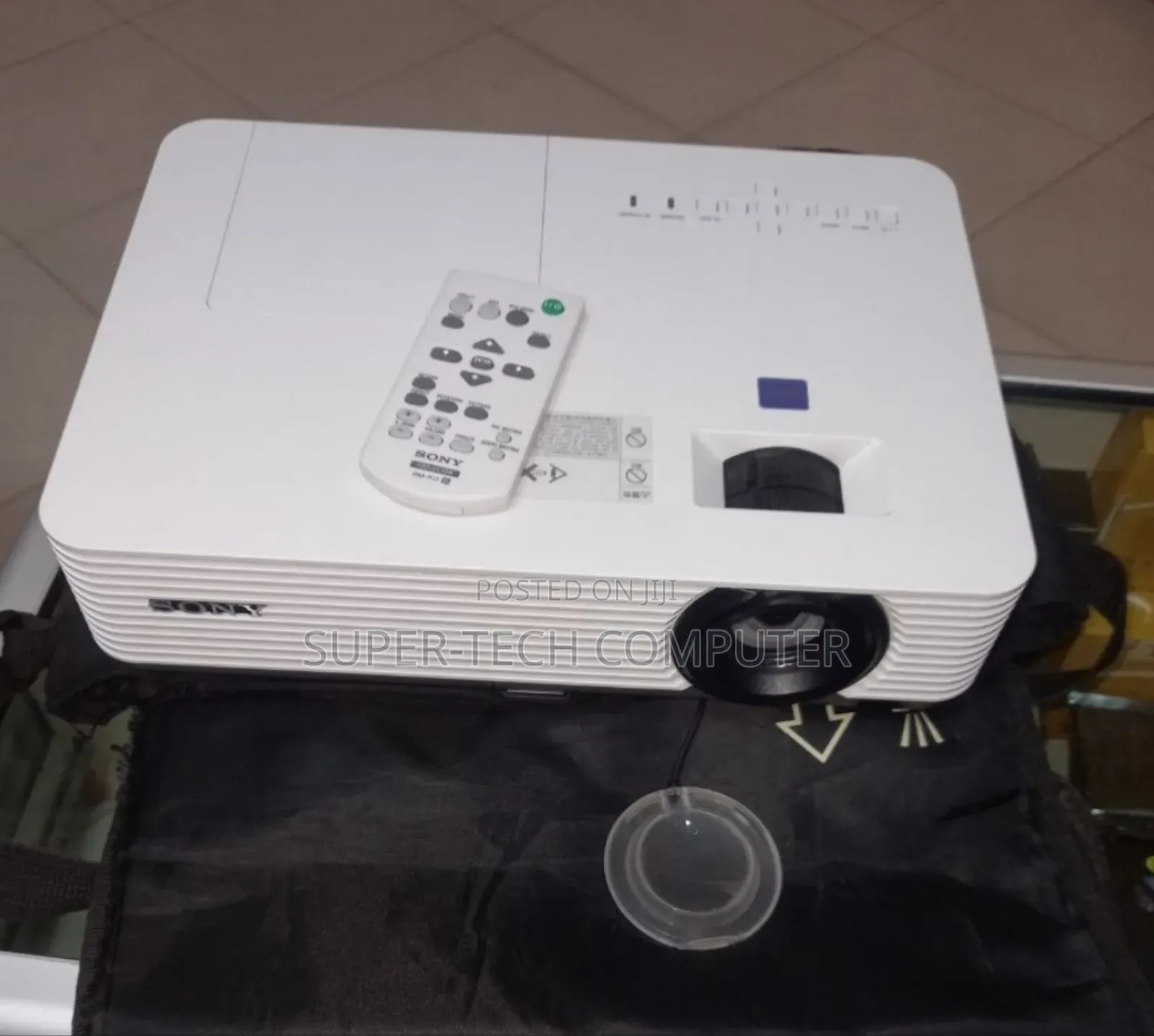 Sony Vpl_dx221 Projector for Sell 