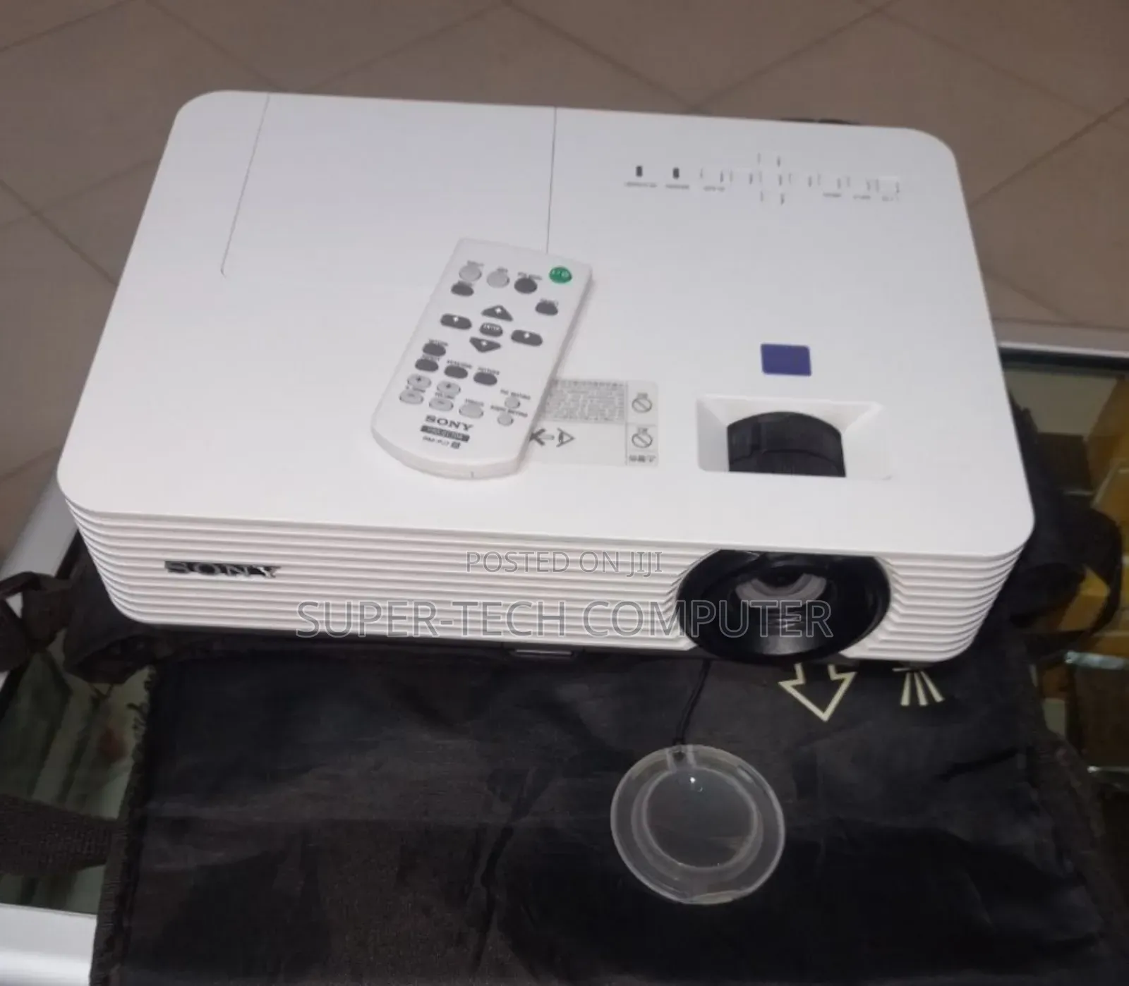 Sony Vpl_dx221 Projector for Sell 