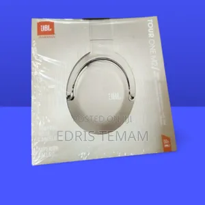 Photo - JBL Harman Wireless Headphones Dare to Listen