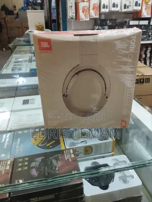 Photo - JBL Harman Wireless Headphones for New Experience