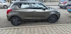 Suzuki Swift 2022 Brown