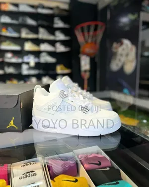 Jordan 4 Fashion Sneker