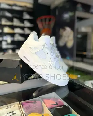 Jordan 4 Fashion Sneker