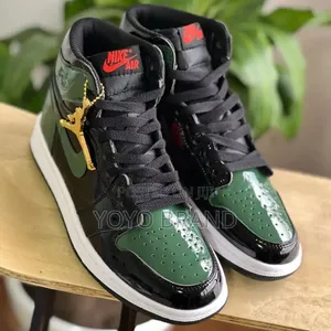 Photo - Air Jordan 1 Boots