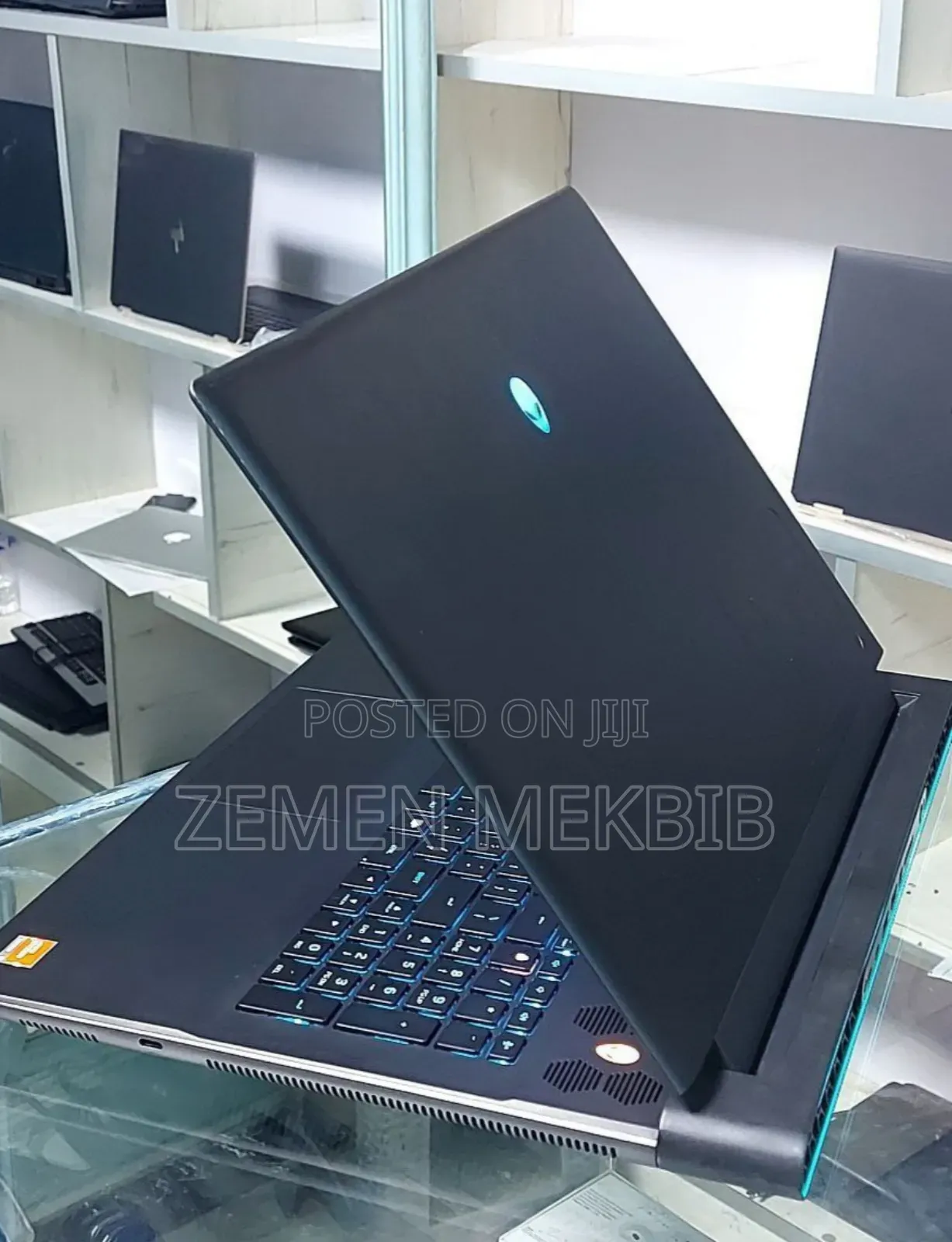 New Laptop Alienware M17x R2 32GB AMD Ryzen 9 SSD 1T