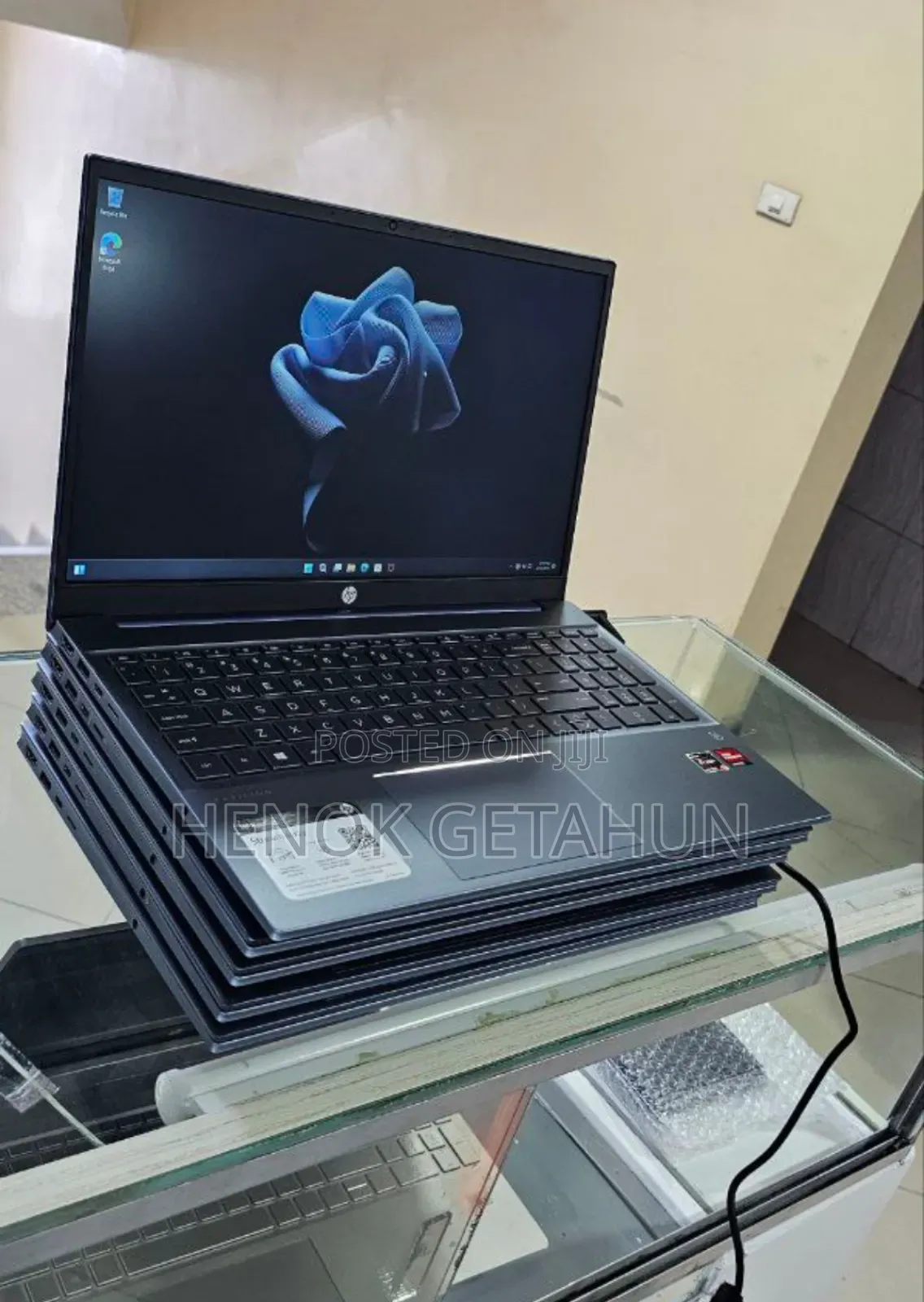 New Laptop HP Pavilion 15 8GB AMD Ryzen 5 SSD 512GB