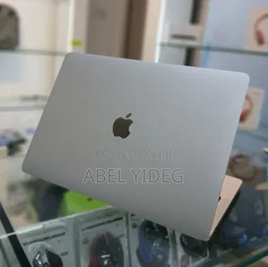 New Laptop Apple MacBook Pro 2022 M2 8GB Apple M2 SSD 512GB