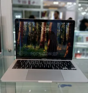 New Laptop Apple MacBook Pro 2022 M2 8GB Apple M2 SSD 512GB