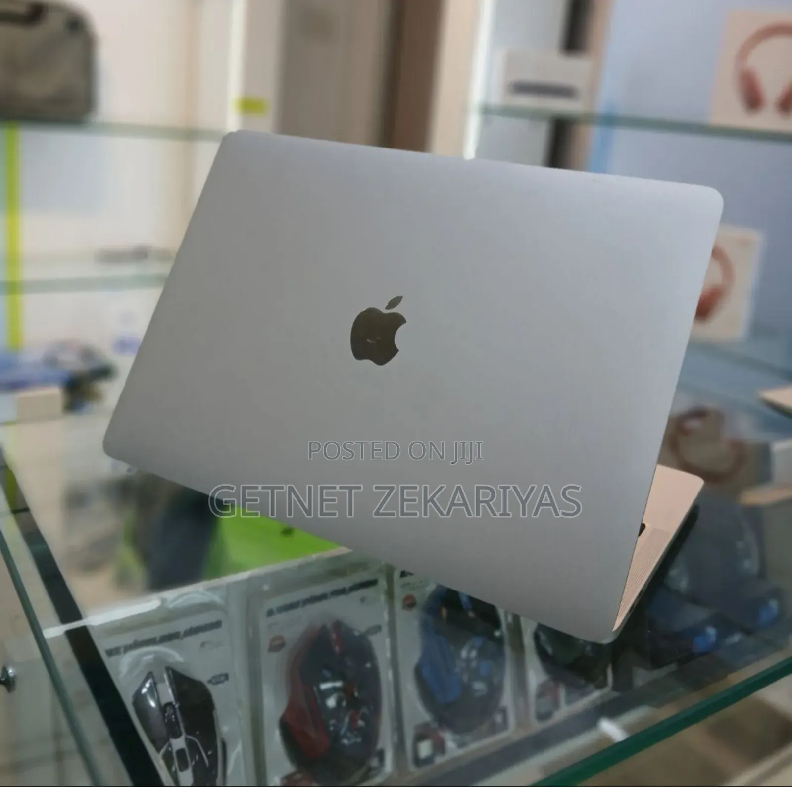 New Laptop Apple MacBook Pro 8GB Apple M2 SSD 512GB