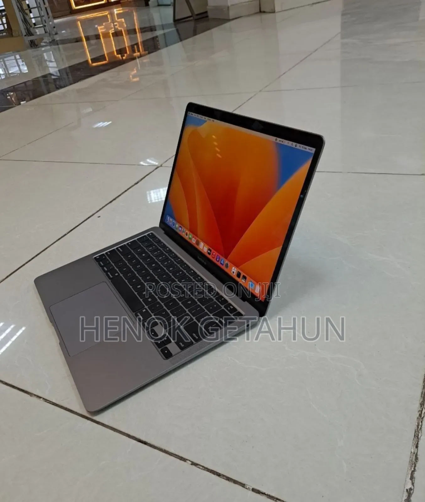 New Laptop Apple MacBook Air 2020 M1 8GB Apple M1 SSD 256GB