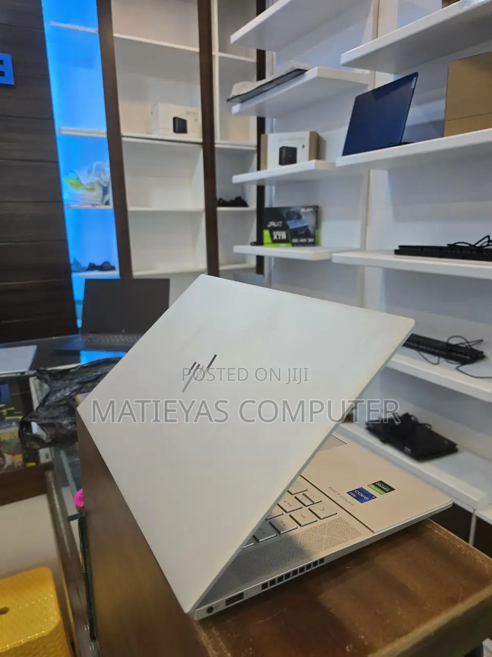 New Laptop HP Envy X360 16GB Intel Core I7 SSD 512GB