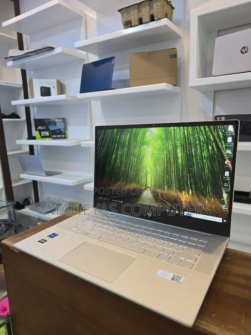 New Laptop HP Envy X360 16GB Intel Core I7 SSD 512GB