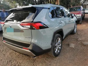 Photo - New Toyota RAV4 2022 Gray