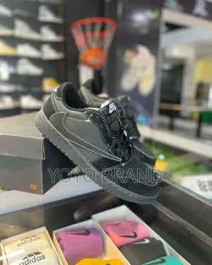 Nike Travis Scoot Fashion Sneker