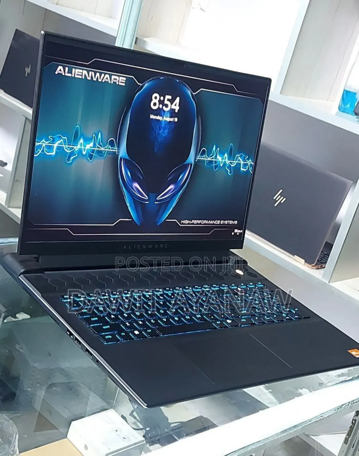 New Laptop Dell Allienware M18 R1 32GB AMD Ryzen 9 SSD 1T