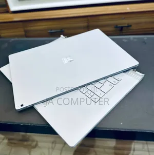 New Laptop Microsoft Surface 16GB Intel Core I7 SSD 256GB