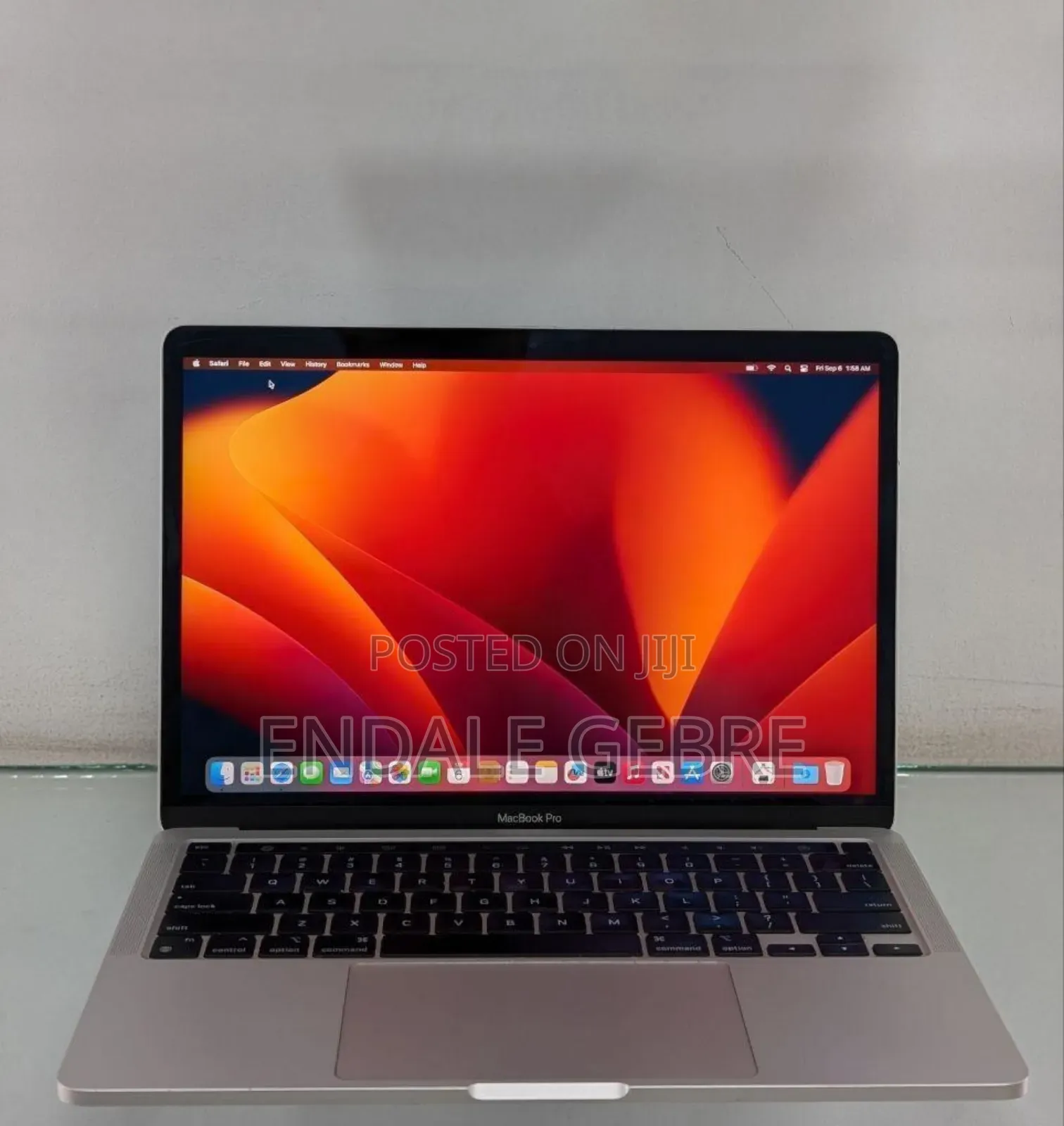New Laptop Apple MacBook Pro 2022 M2 8GB Apple M2 SSD 512GB