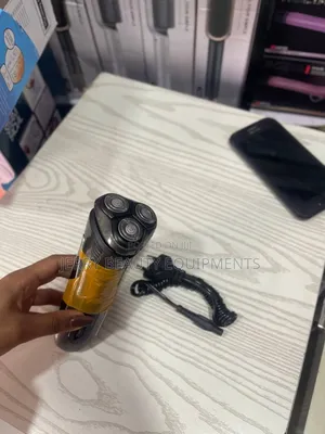 Philips Aquatouch Shaver Pt920