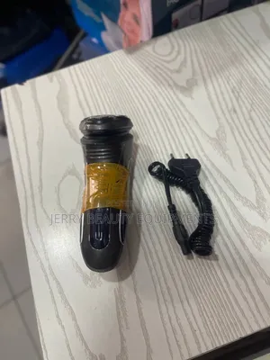 Philips Aquatouch Shaver Pt920