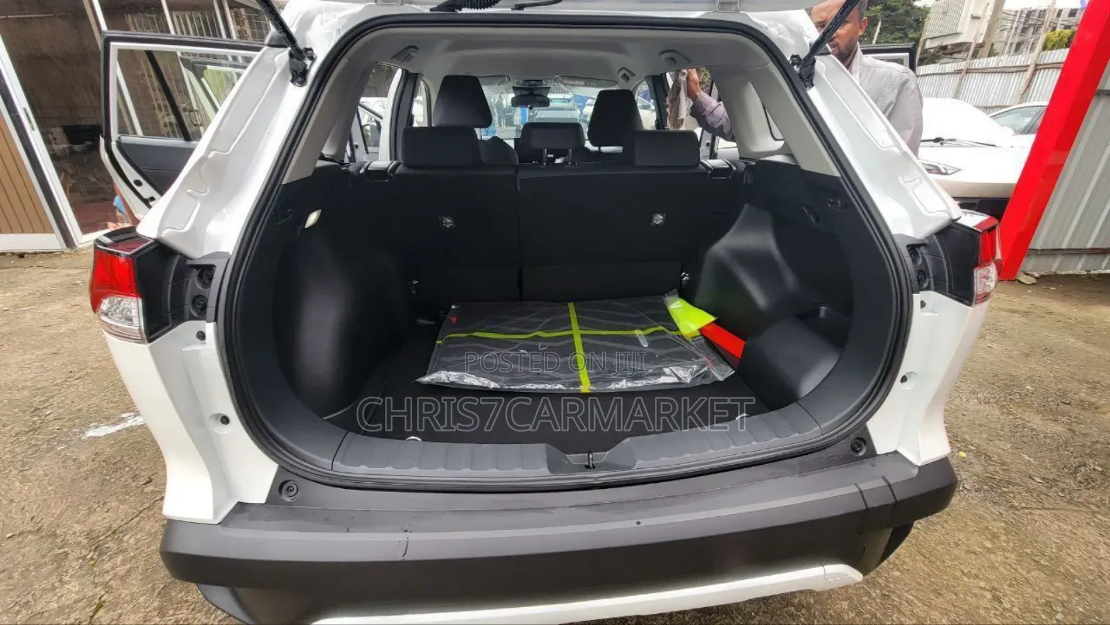 New Toyota Corolla Cross L 4WD 2024 White