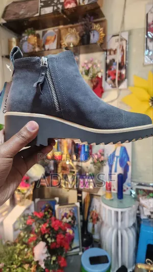 Photo - Women Toms Shoes