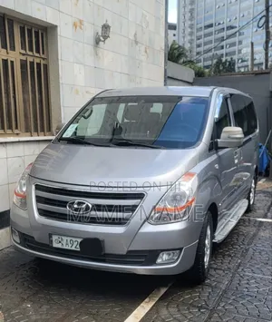 Photo - Hyundai Starex 2016 Silver