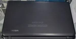 Laptop Toshiba 4GB Intel Xeon HDD 500GB