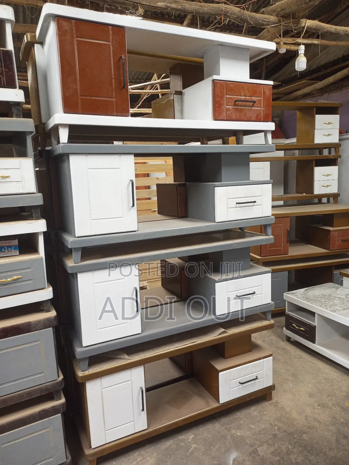 1.20 ቲቪ ስታንድ