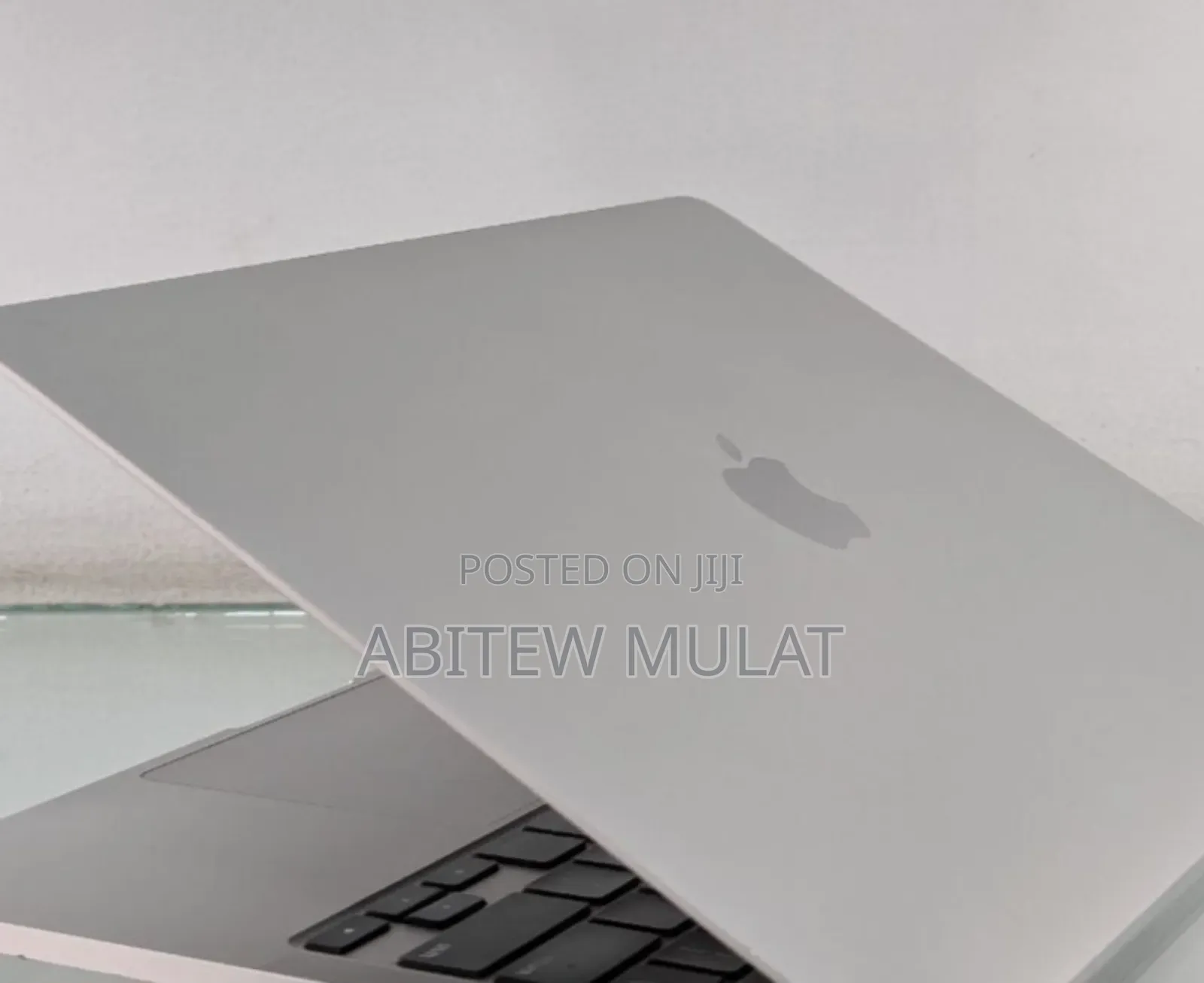 New Laptop Apple MacBook Pro 2023 M2 8GB Apple M2 SSD 512GB