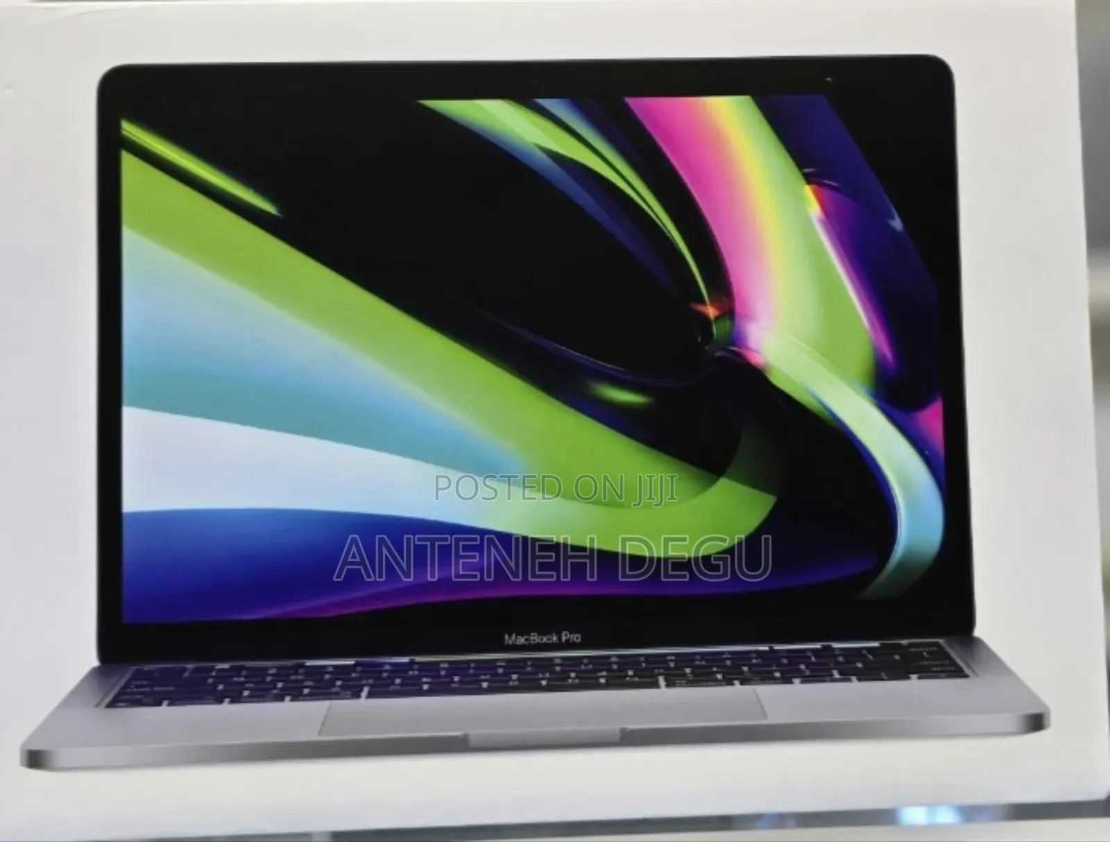New Laptop Apple MacBook Pro 2022 M2 8GB Apple M2 SSD 256GB