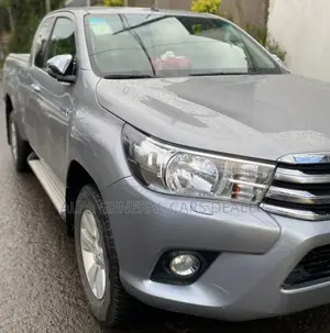 Toyota Hilux 2019 Silver