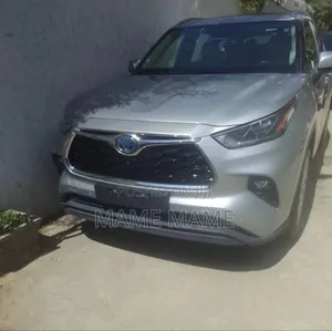 Photo - New Toyota Highlander 2024 Silver