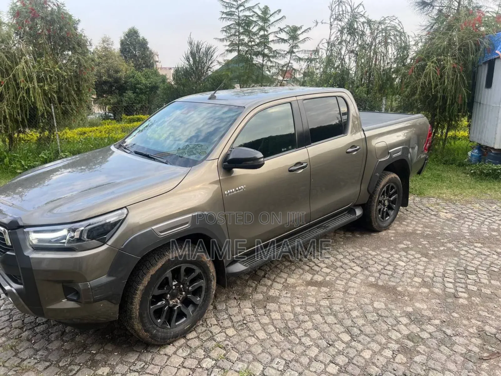 New Toyota Hilux 2022 Gray