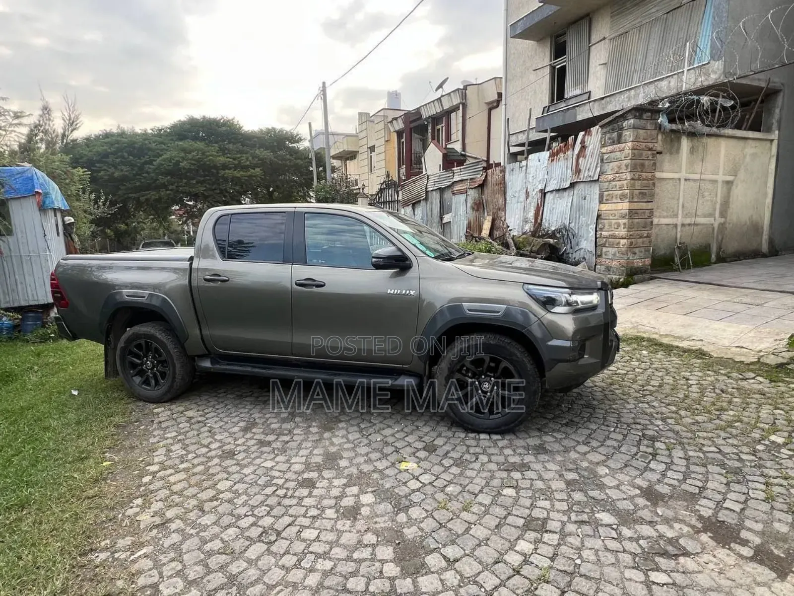 New Toyota Hilux 2022 Gray