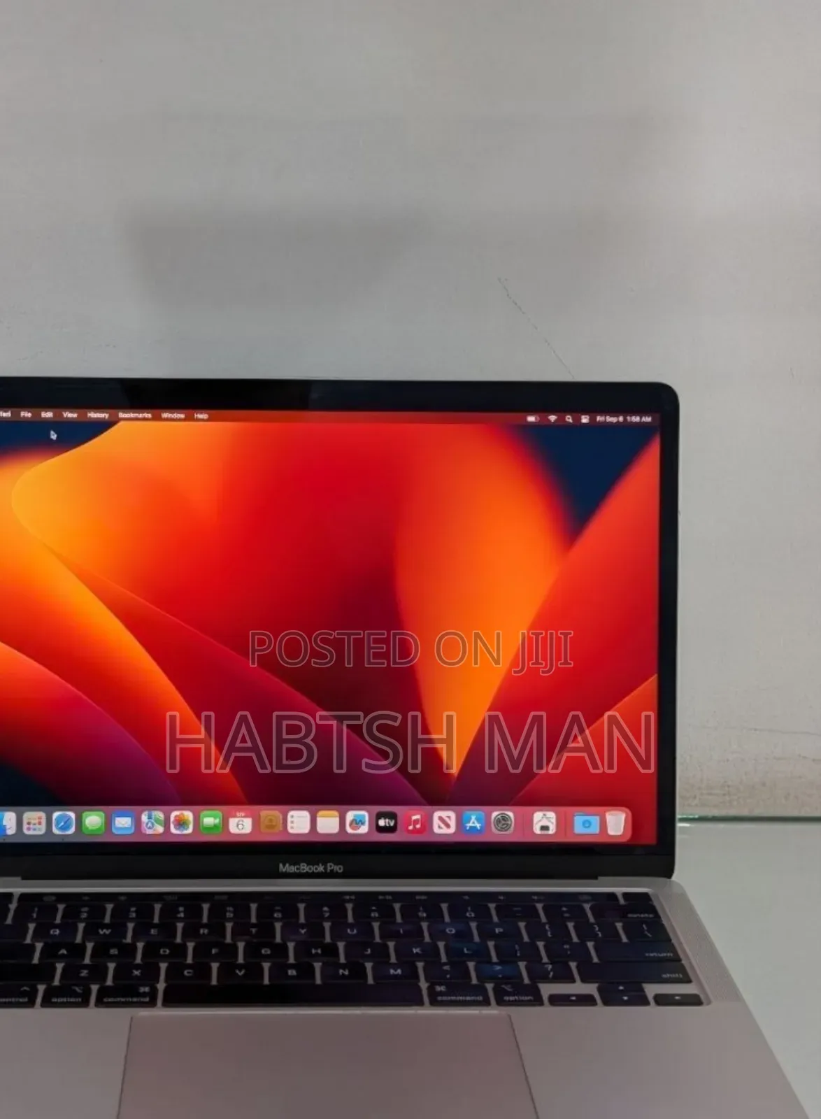 New Laptop Apple MacBook Pro 2022 M2 8GB Apple M2 SSD 512GB