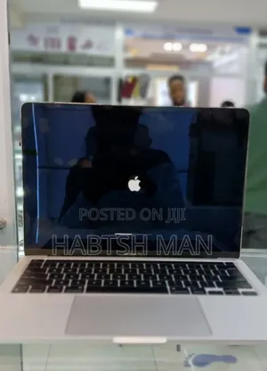 New Laptop Apple MacBook Pro 2022 M2 8GB Apple M2 SSD 512GB