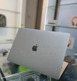 New Laptop Apple MacBook Pro 2022 M2 8GB Apple M2 SSD 512GB